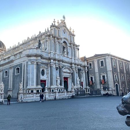 Donna Luisa-Catania Charming Lägenhet Exteriör bild