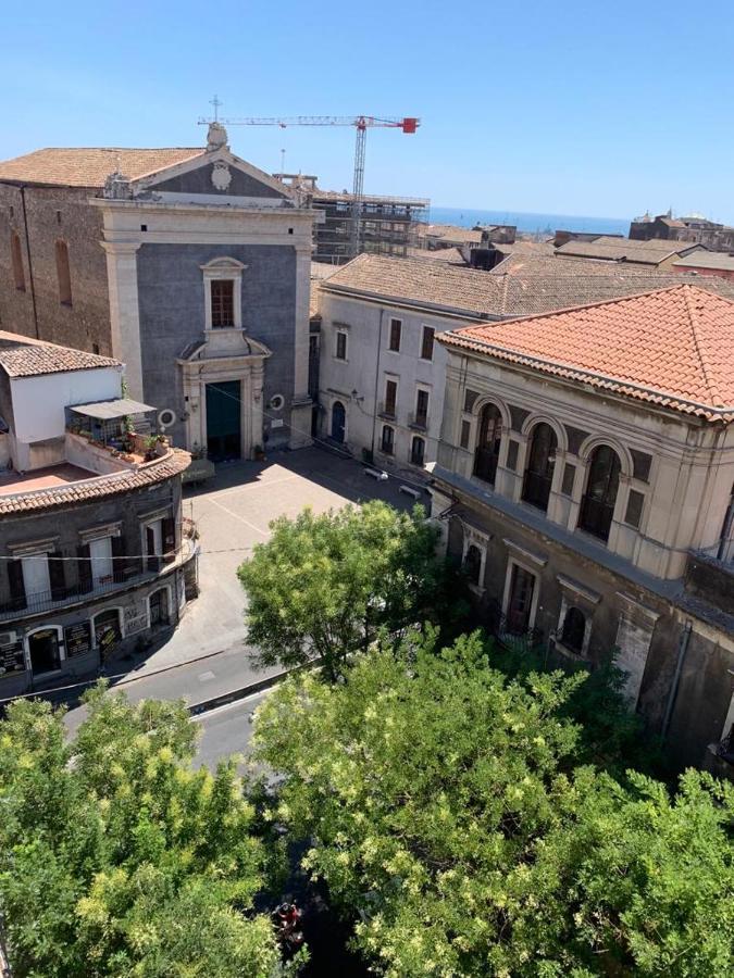 Donna Luisa-Catania Charming Lägenhet Exteriör bild