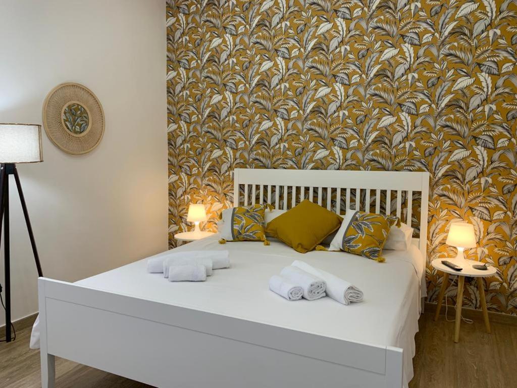 Donna Luisa-Catania Charming Lägenhet Exteriör bild