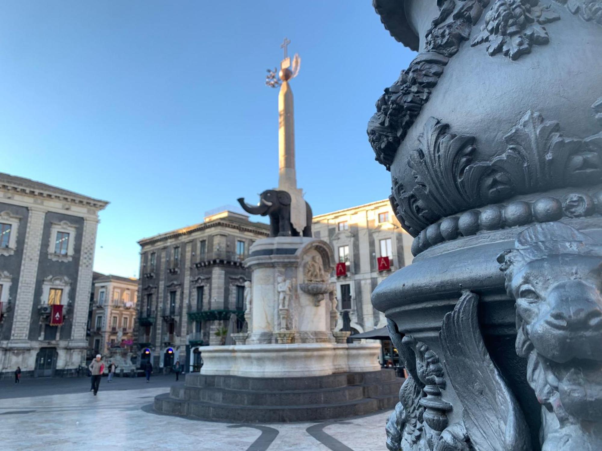 Donna Luisa-Catania Charming Lägenhet Exteriör bild