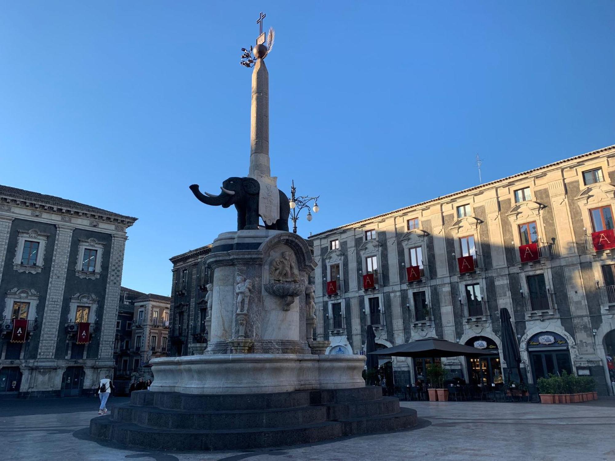 Donna Luisa-Catania Charming Lägenhet Exteriör bild