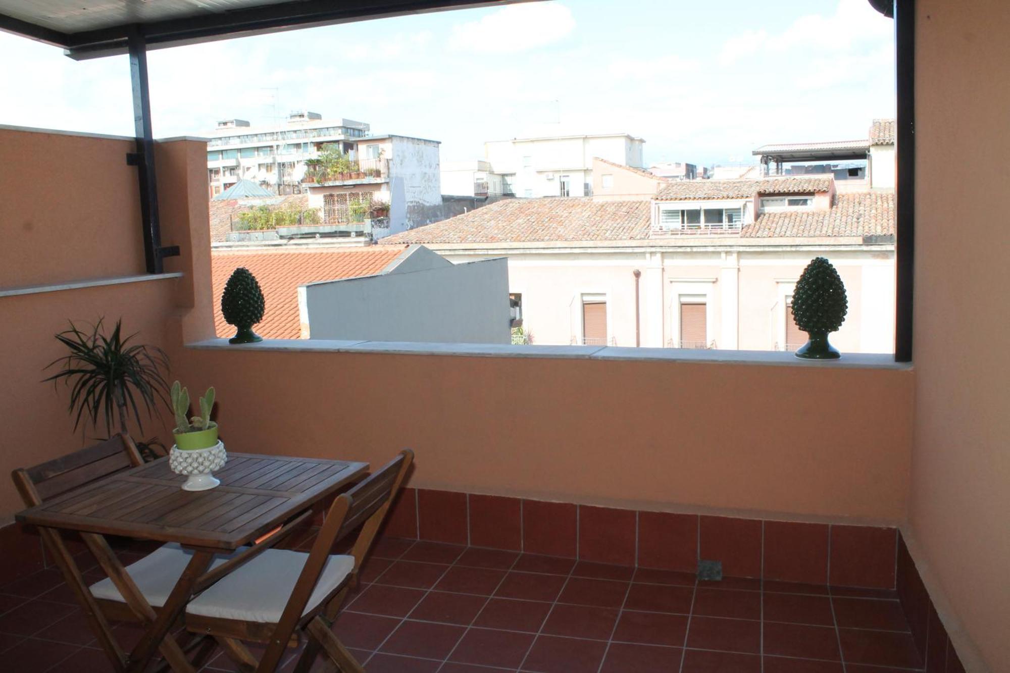 Donna Luisa-Catania Charming Lägenhet Exteriör bild