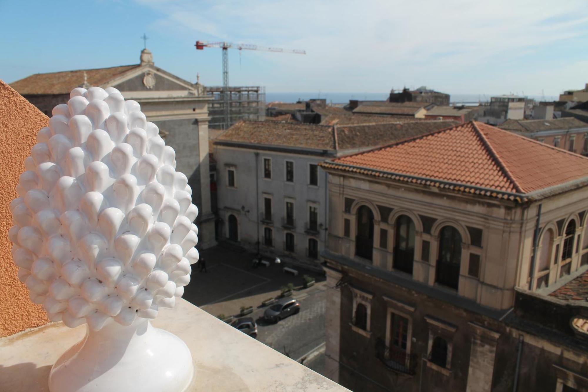Donna Luisa-Catania Charming Lägenhet Exteriör bild