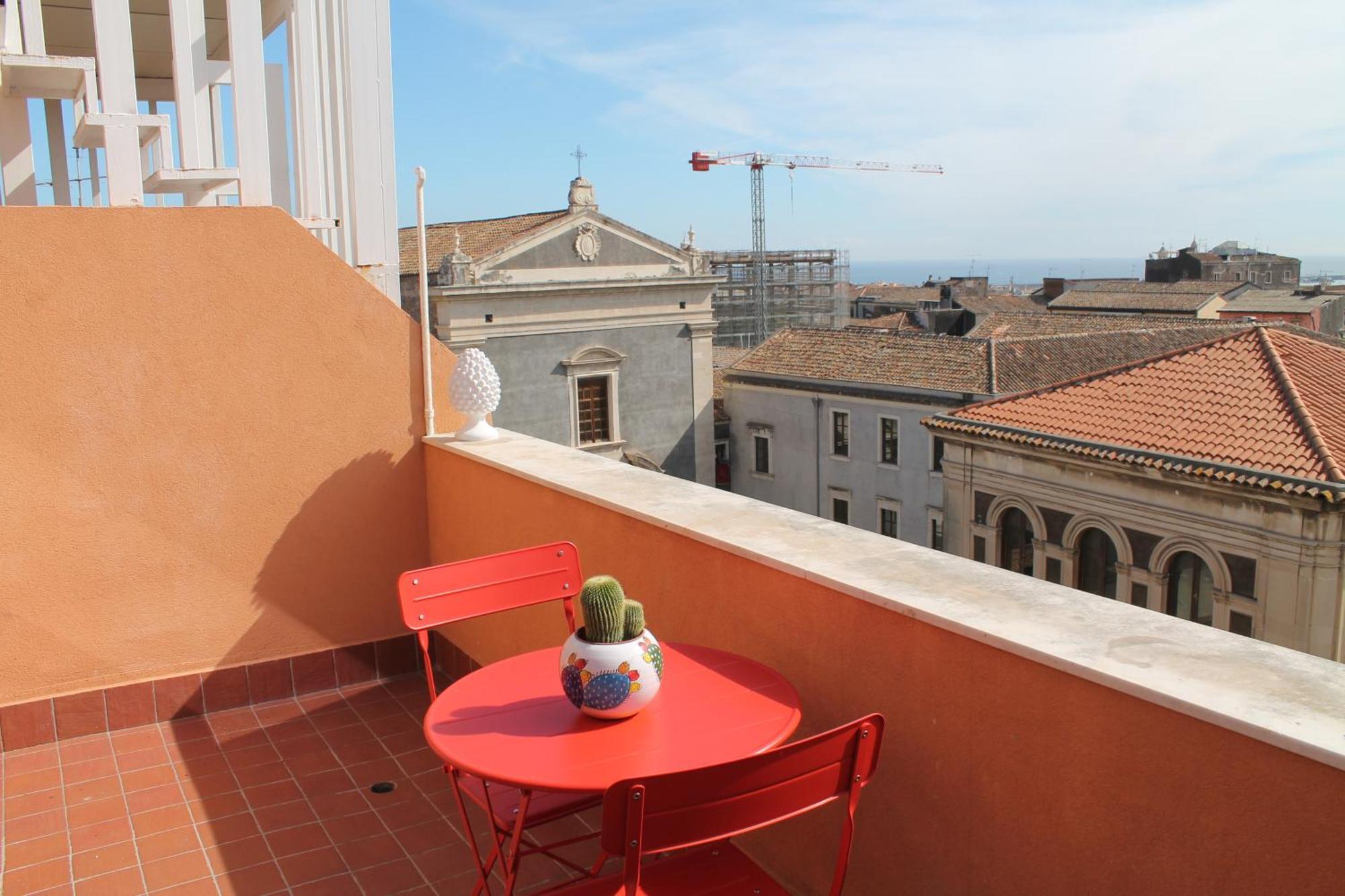 Donna Luisa-Catania Charming Lägenhet Exteriör bild