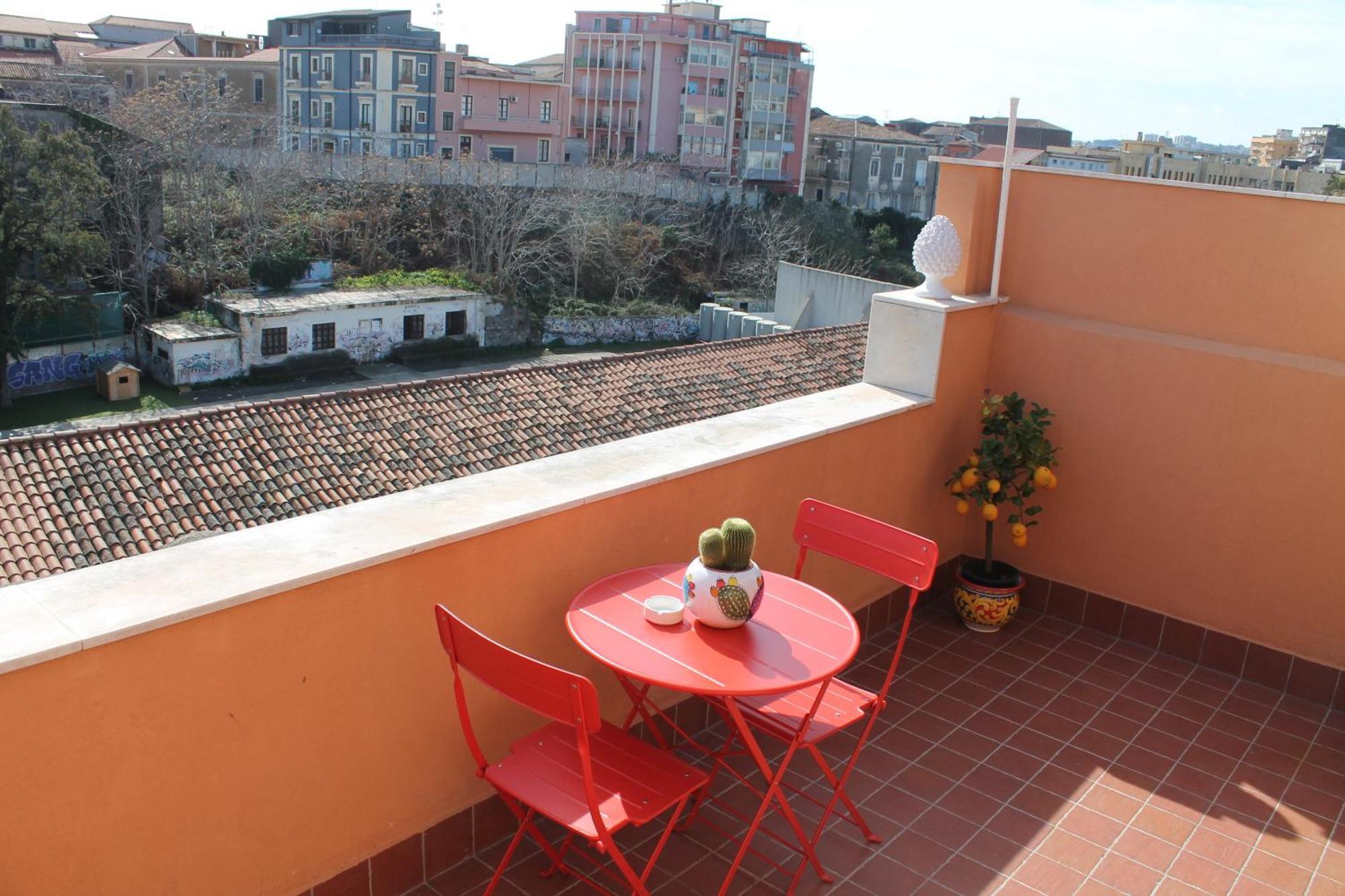 Donna Luisa-Catania Charming Lägenhet Exteriör bild
